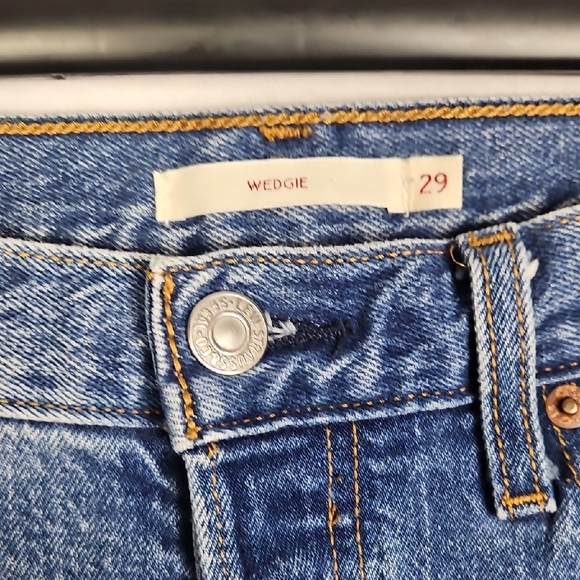 Levi's Distressed Wedgie Medium Wash Straight Fit Denim Jeans - Size 29 - Picture 7 of 15